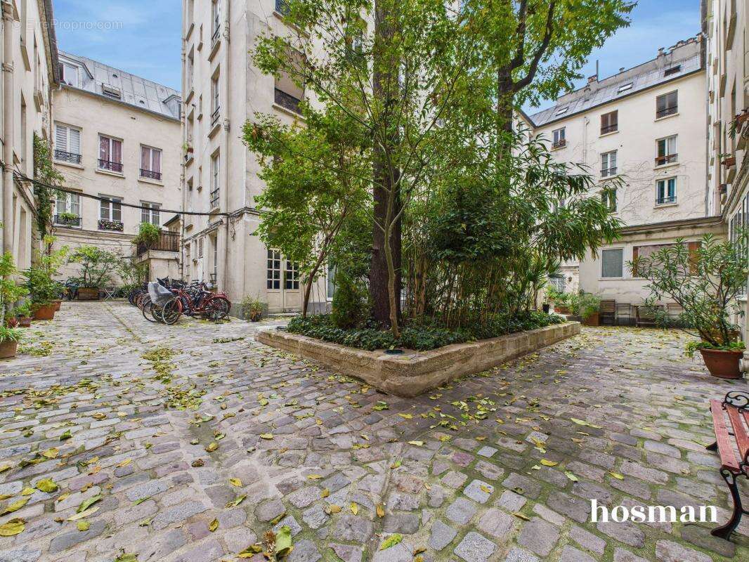 Appartement à PARIS-10E
