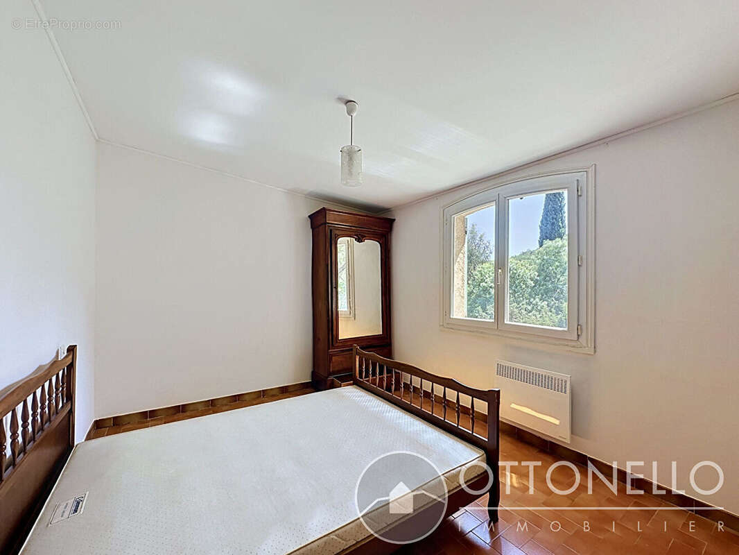 Maison à ROQUEBRUNE-SUR-ARGENS