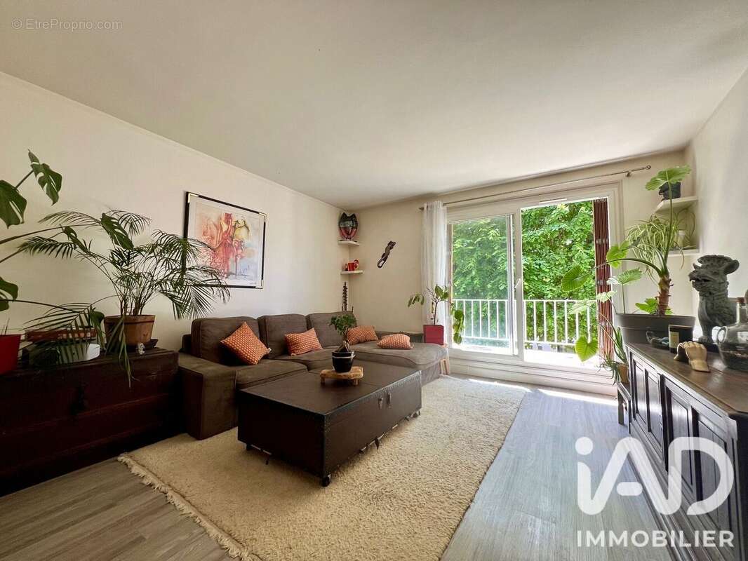 Photo 2 - Appartement à BUC