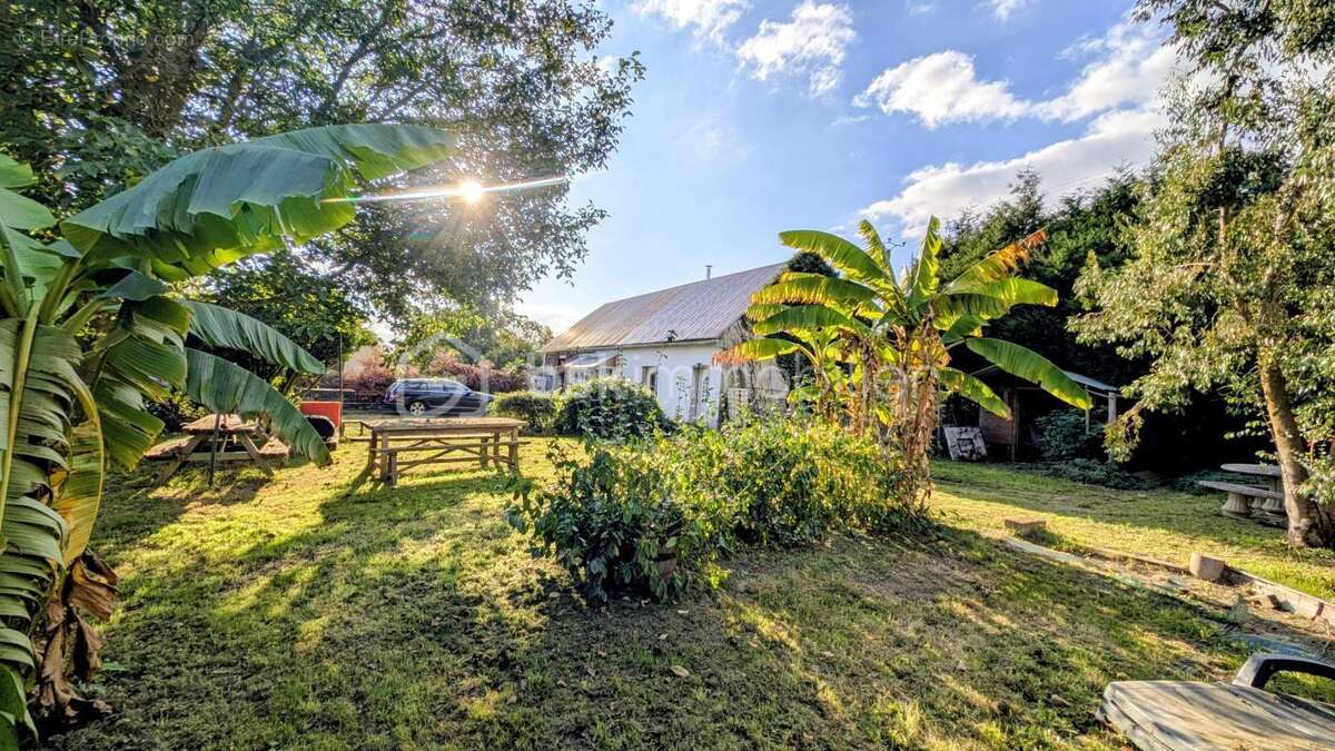 Maison à JUAYE-MONDAYE