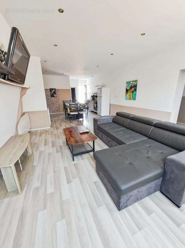 Maison à ECURY-SUR-COOLE