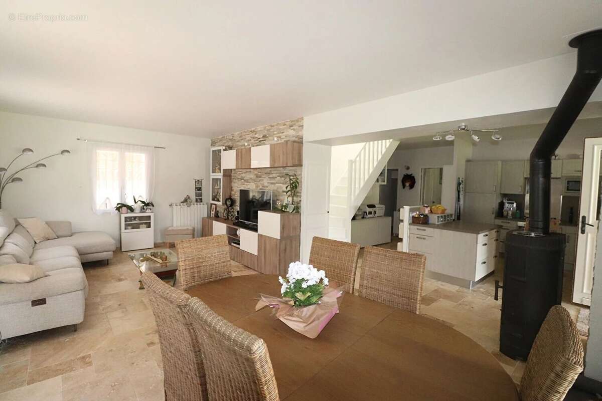 Maison à LA CADIERE-D'AZUR