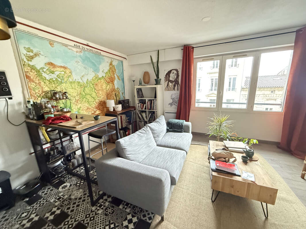 BORDEAUX - Appartement T2 avec balcon et PARKING sécurisé - photo 3