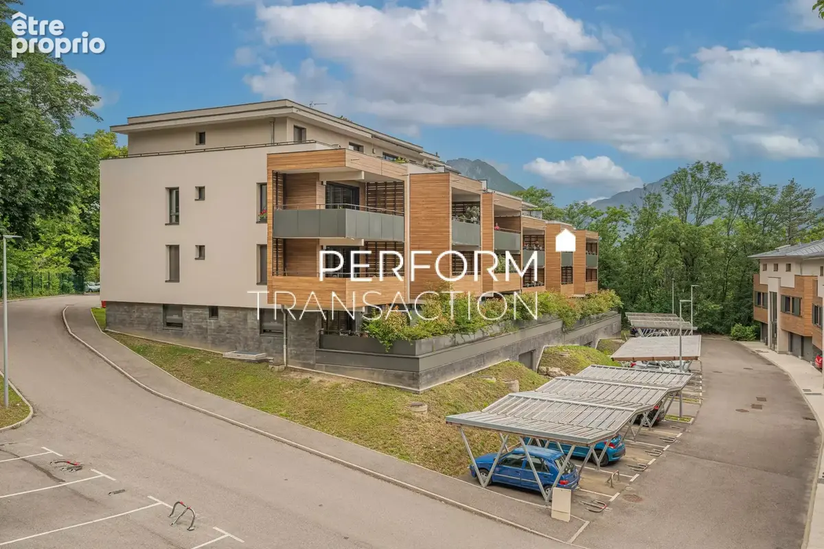 Appartement à SASSENAGE