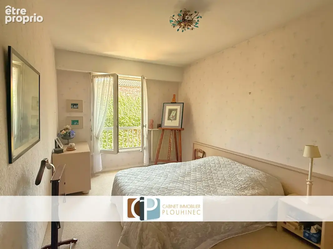 Emplacement recherché pour cet appartement avec terrasse, parking et cave dans résidence sécurisée à Mâcon - photo 8