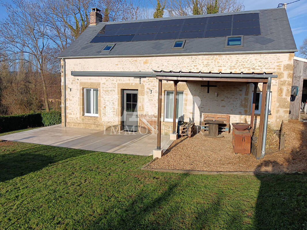 Maison à LE MELE-SUR-SARTHE