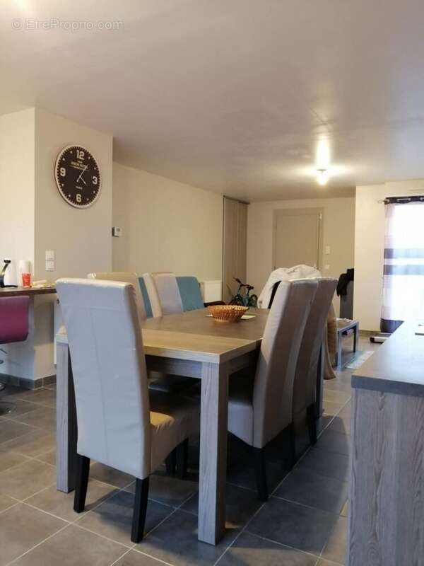 Maison à MOY-DE-L'AISNE