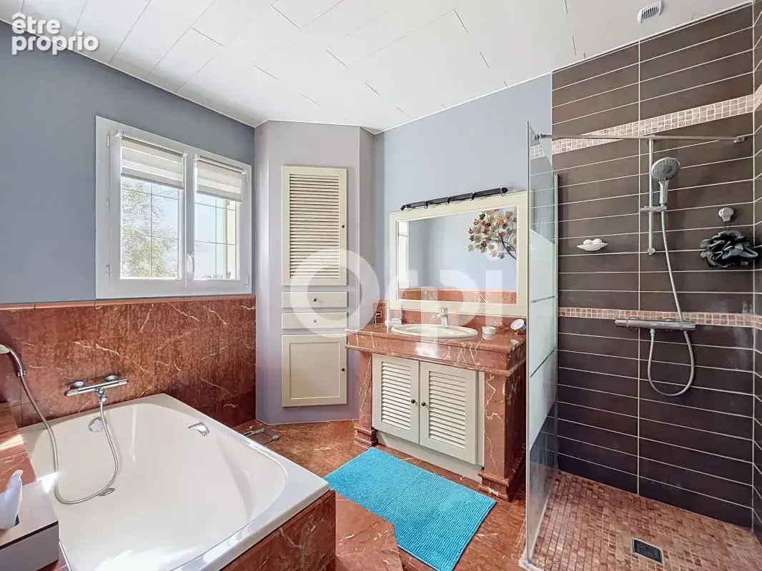  À vendre – Maison traditionnelle de qualité, parfaitement entretenue et idéale pour une vie de plain‑pied - photo 8