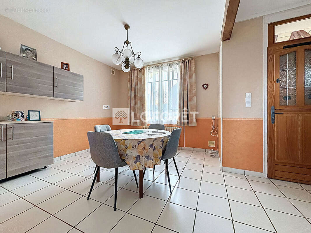 Maison à OUISTREHAM