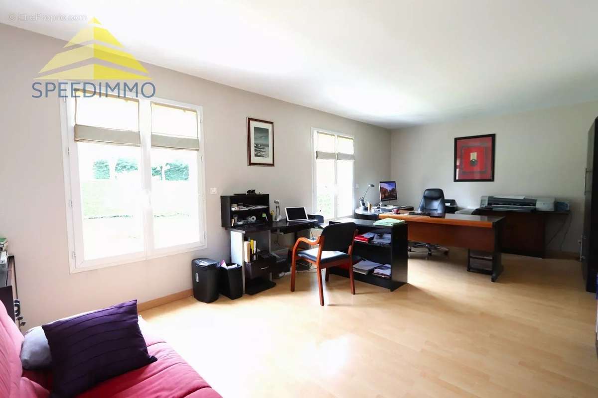 Maison à VILLECRESNES