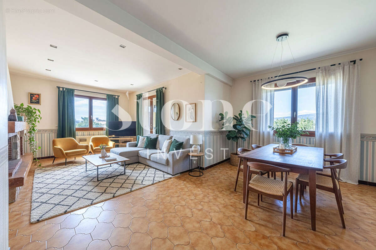 Maison à SAINT-MARTIN-BELLEVUE