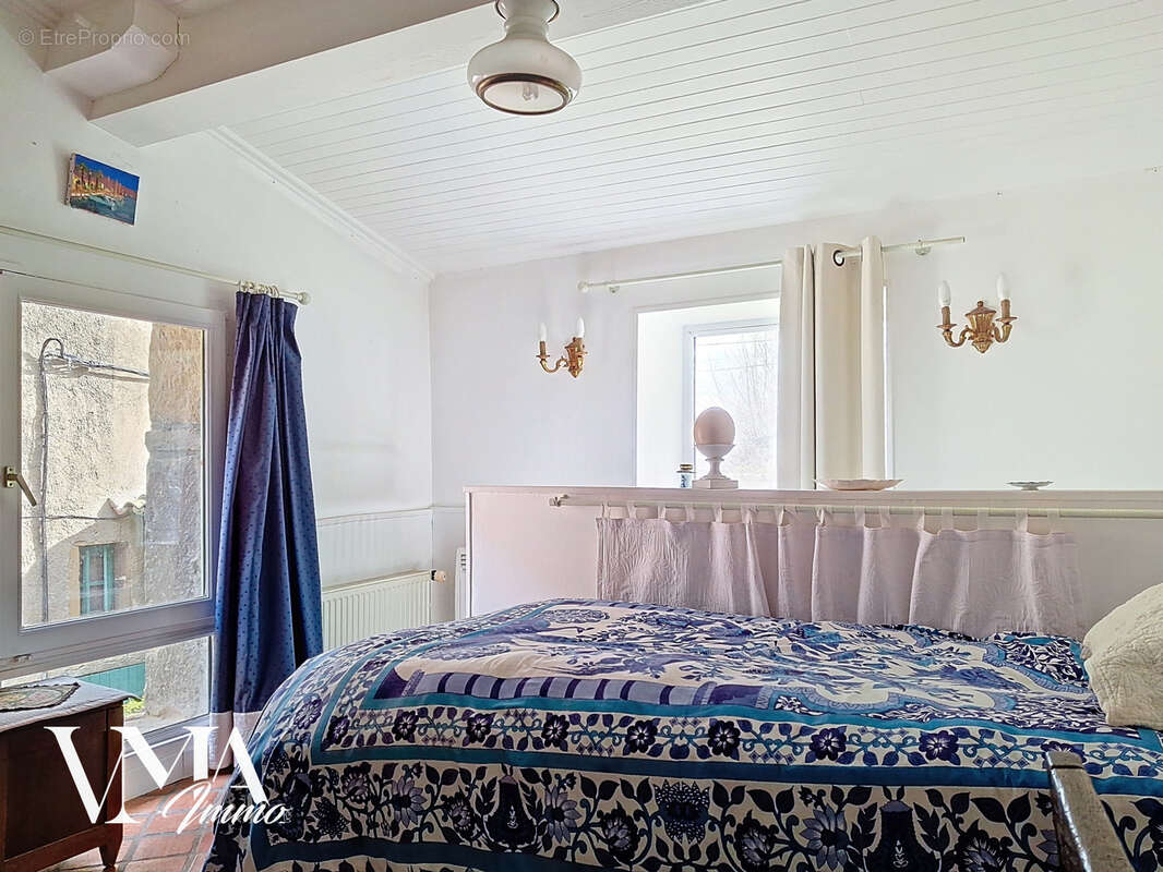 Maison à COLLONGES-AU-MONT-D'OR