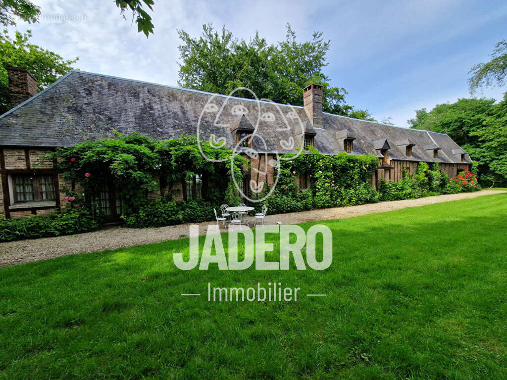 Maison à LA HALLOTIERE