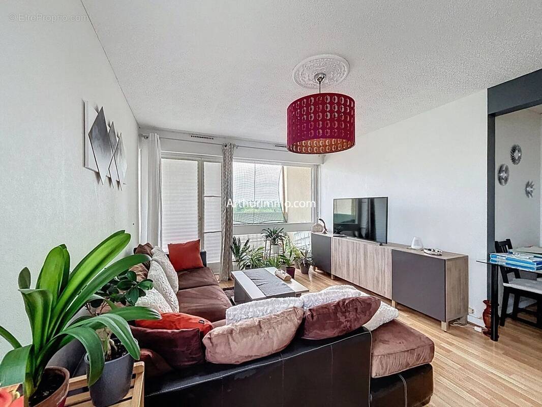 Appartement à EPINAY-SOUS-SENART