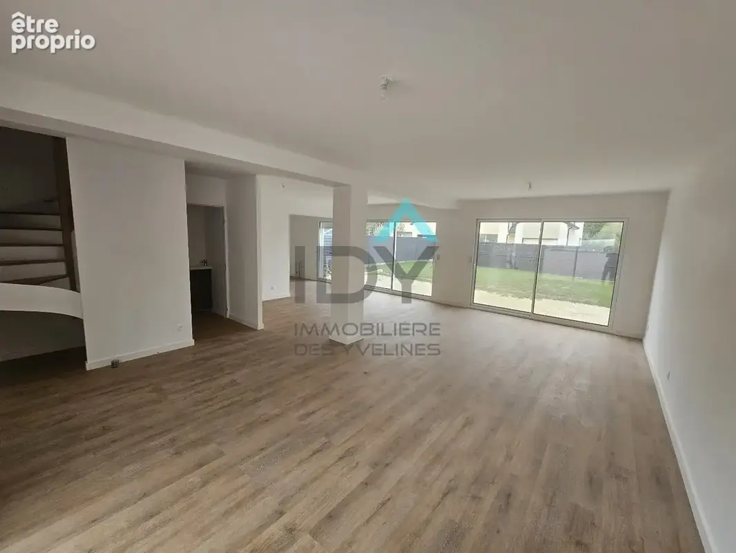 LE MESNIL LE ROI - Belle maison familiale de 175 m² au sol avec jardin - photo 6