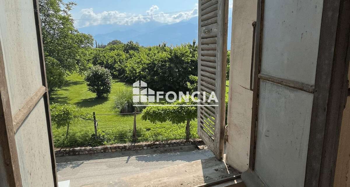 Maison à SAINT-ISMIER