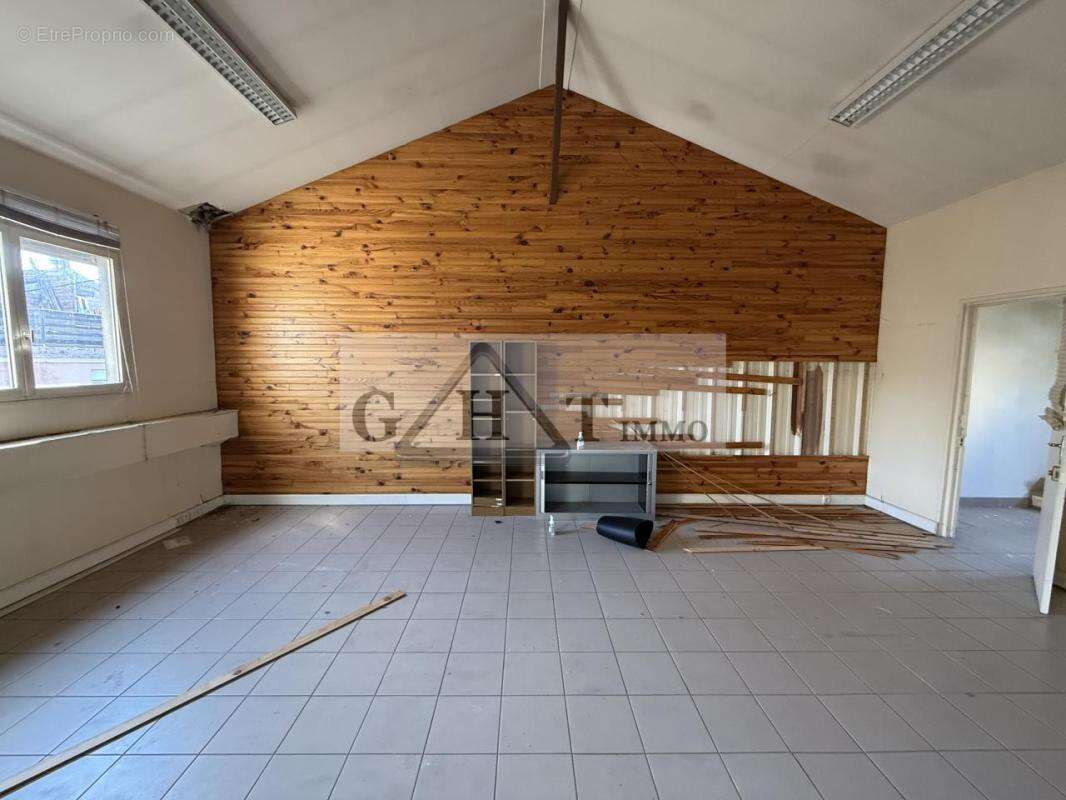 Commerce à COLOMBES