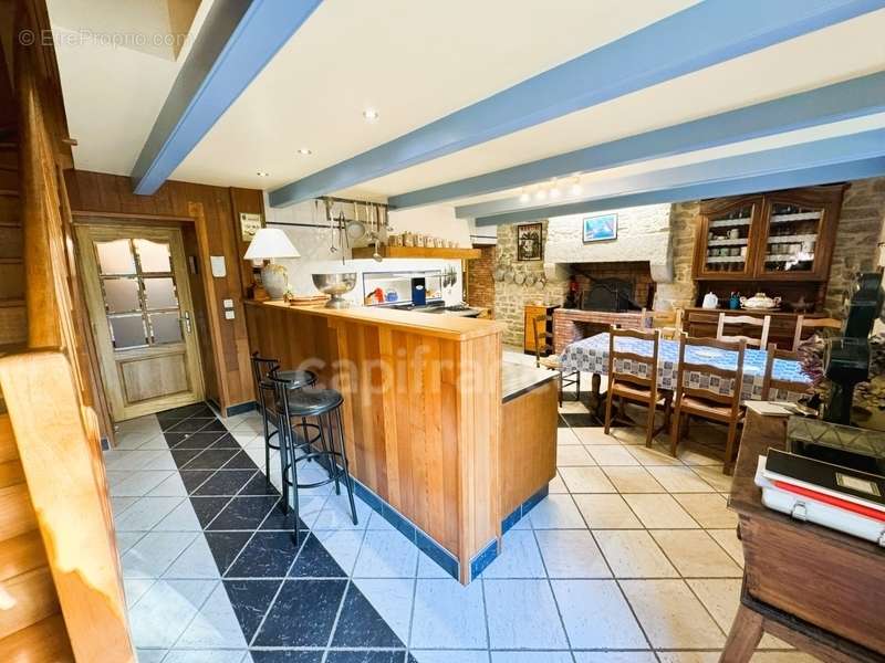 Maison à PLOUNEOUR-TREZ