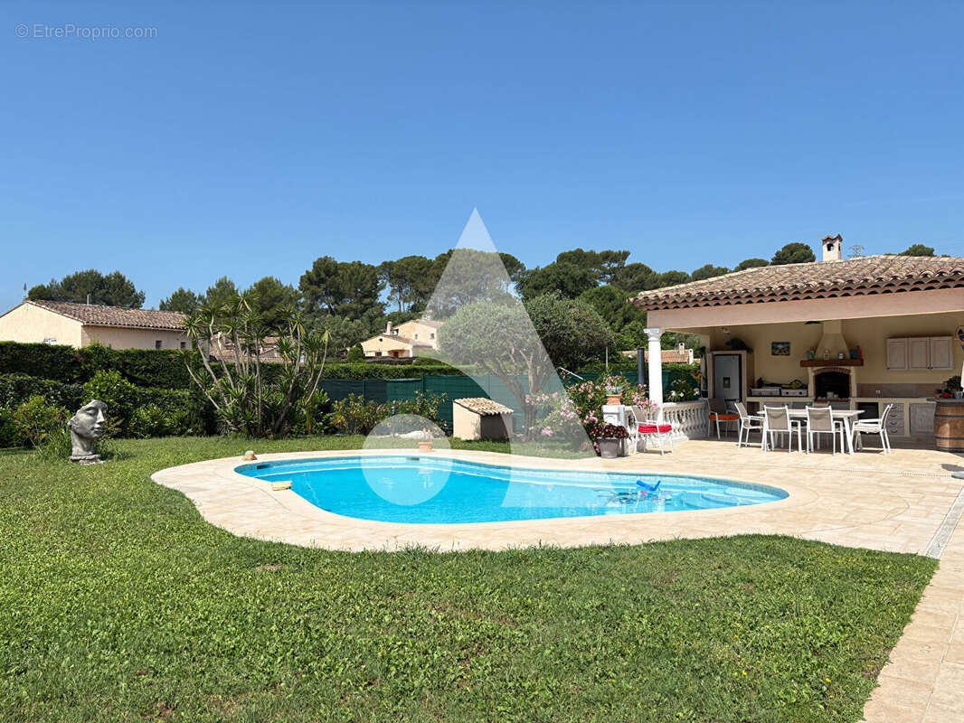 Maison à MOUANS-SARTOUX