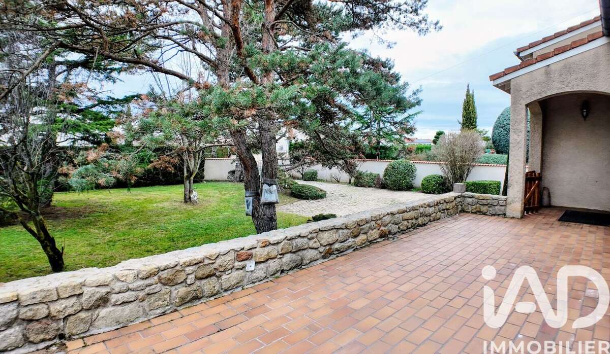 Photo 4 - Maison à VEAUCHE