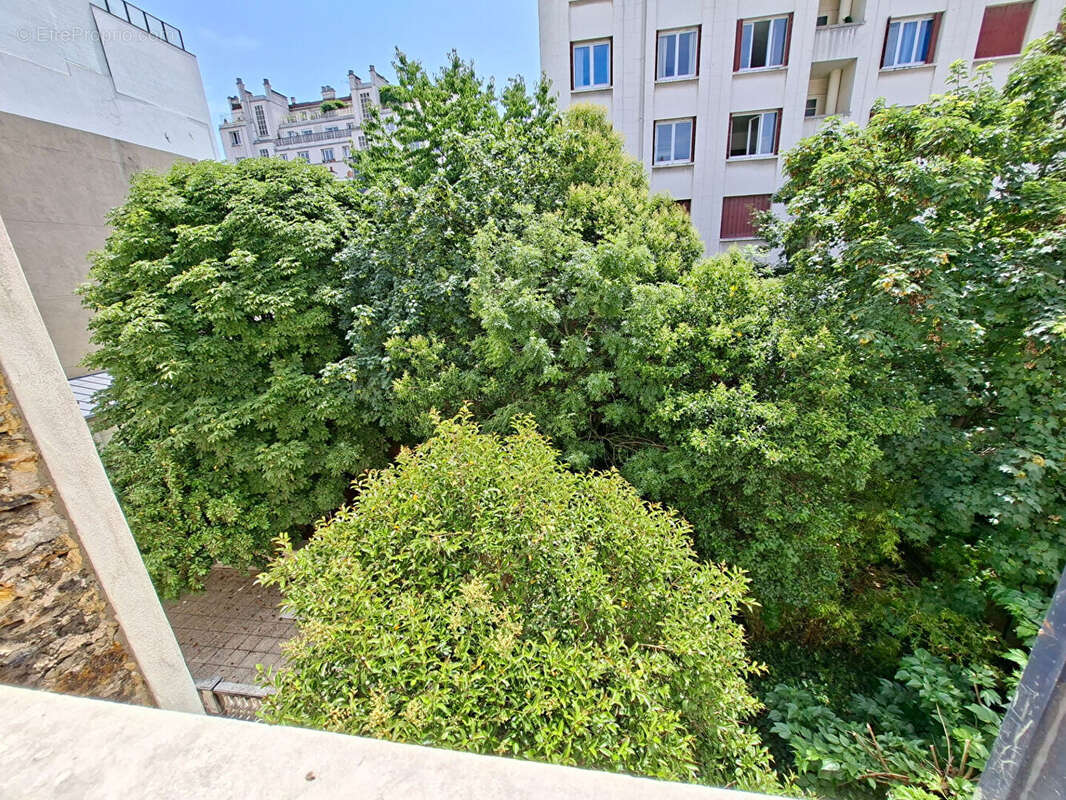 Appartement à ISSY-LES-MOULINEAUX
