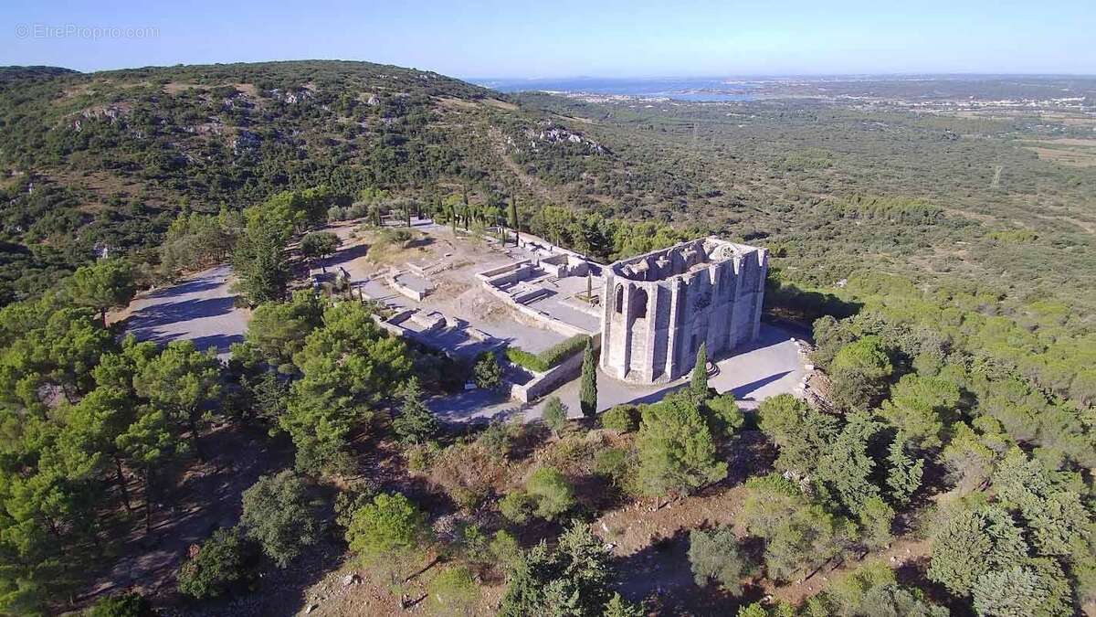 Appartement à VIC-LA-GARDIOLE
