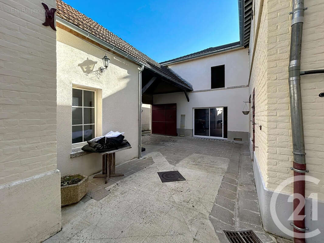 Maison à CHAMPILLON