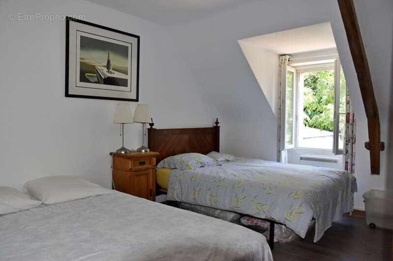 Maison en pierres, 2 chambres avec jardin - photo 5