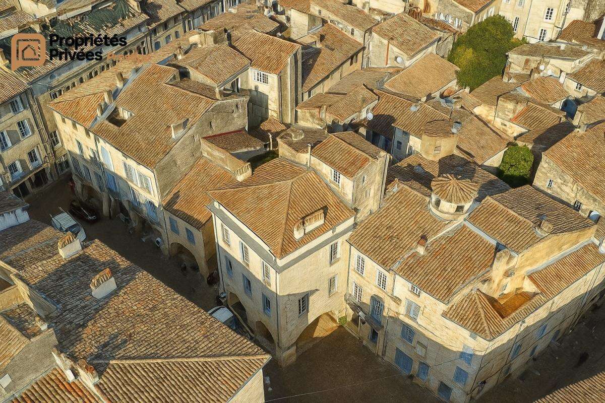 UZÈS : Une adresse d'exception Hôtel particulier de 316 m², vendu dans son intégralité, sur la prestigieuse Place Dampmartin - photo 16