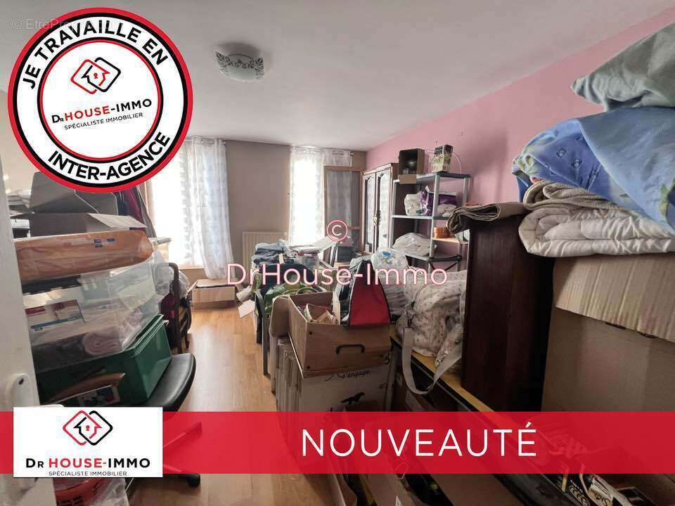 Maison à QUIEVRECHAIN