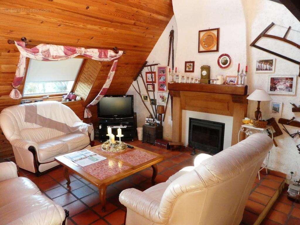 Maison à SAINT-CARADEC-TREGOMEL