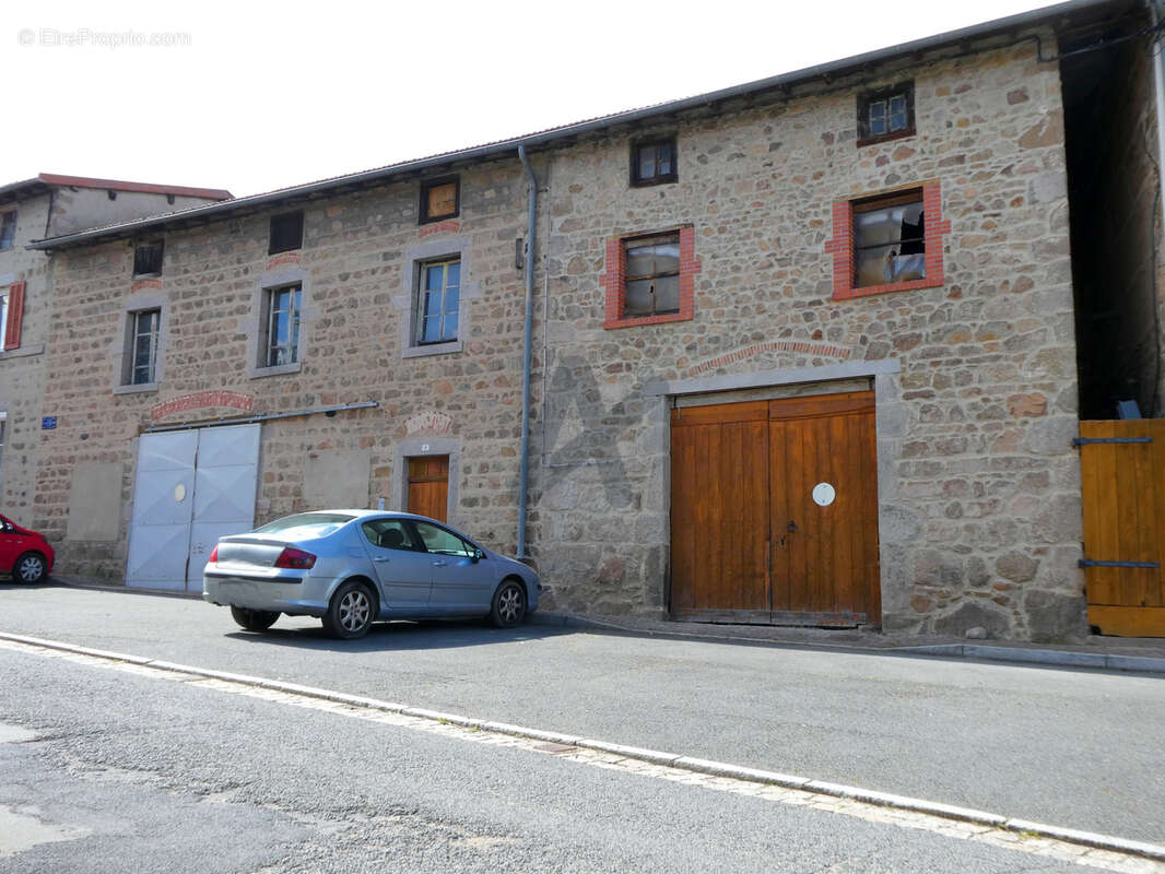 Maison à LONGESSAIGNE