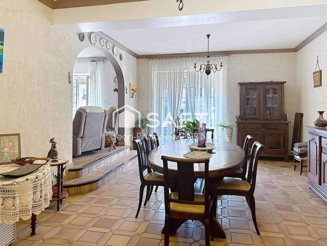 Maison 182 m² à Belesta  - photo 4