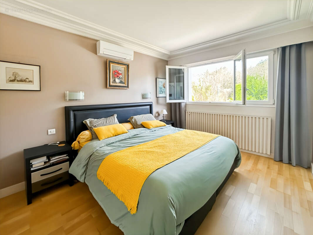 Maison à VERRIERES-LE-BUISSON