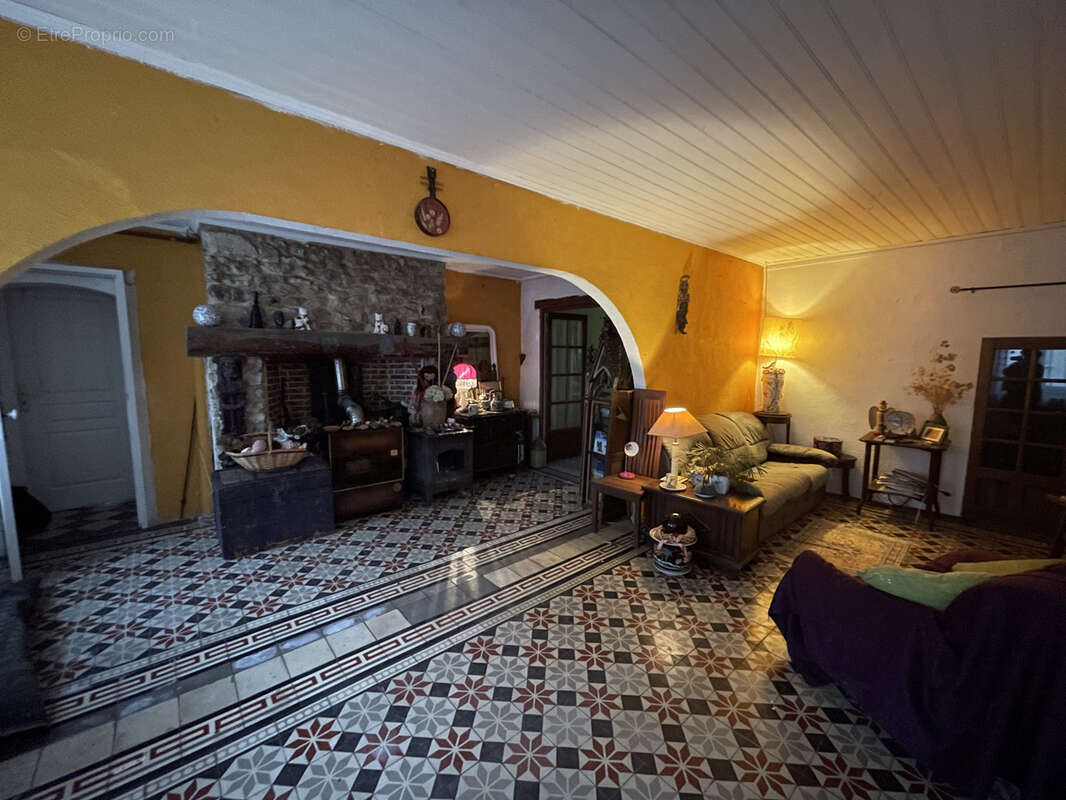 Maison à CHAMPROND-EN-GATINE