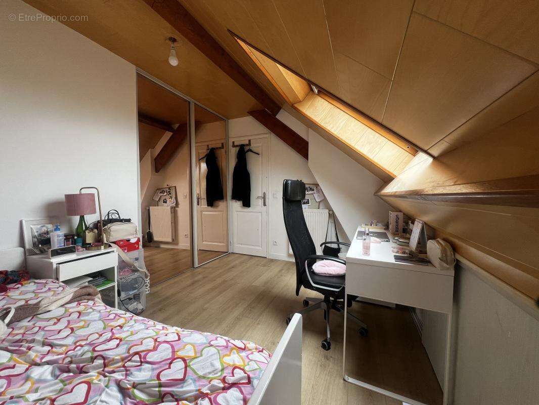 Maison à SAINT-CYR-L'ECOLE