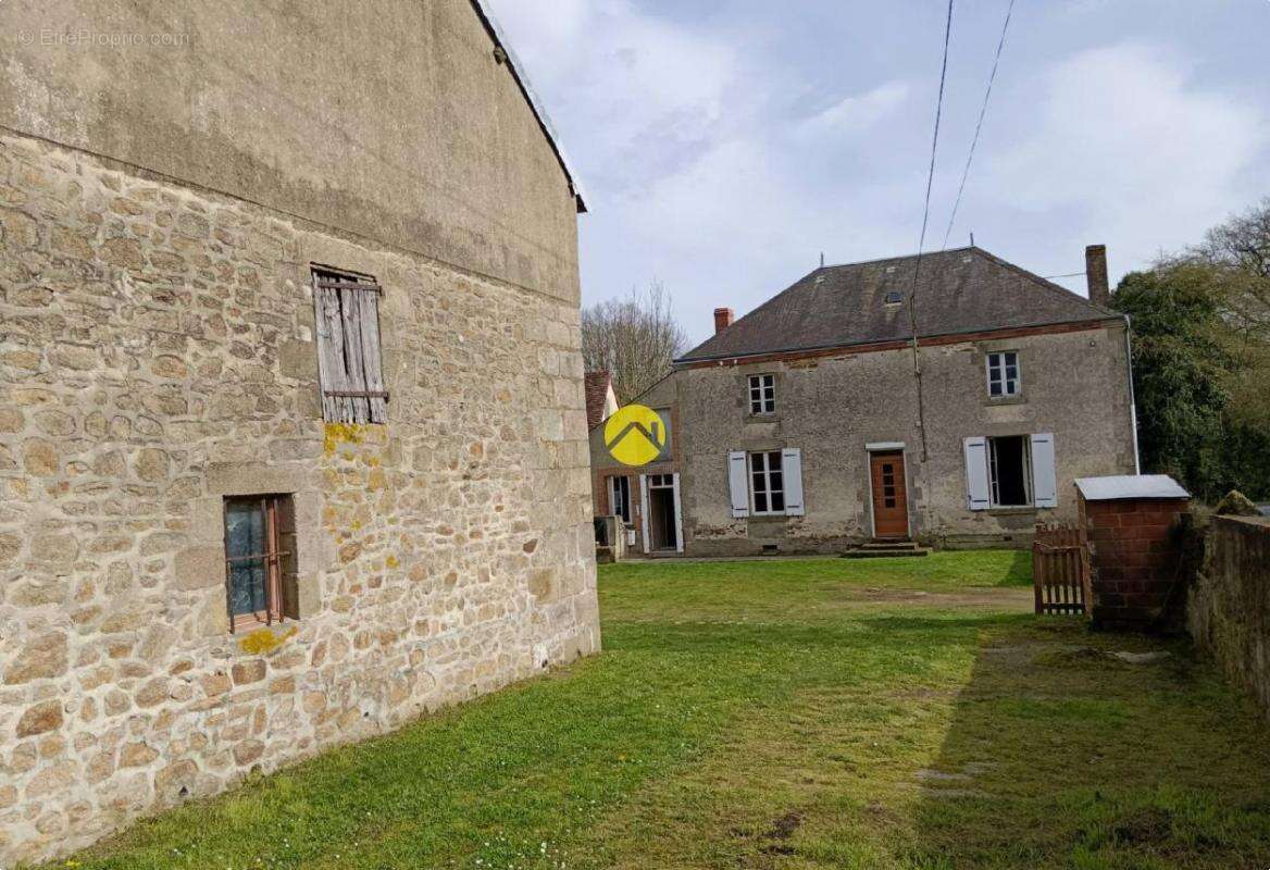 Maison à LOURDOUEIX-SAINT-MICHEL