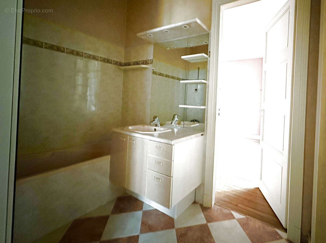 Appartement à BRIVE-LA-GAILLARDE