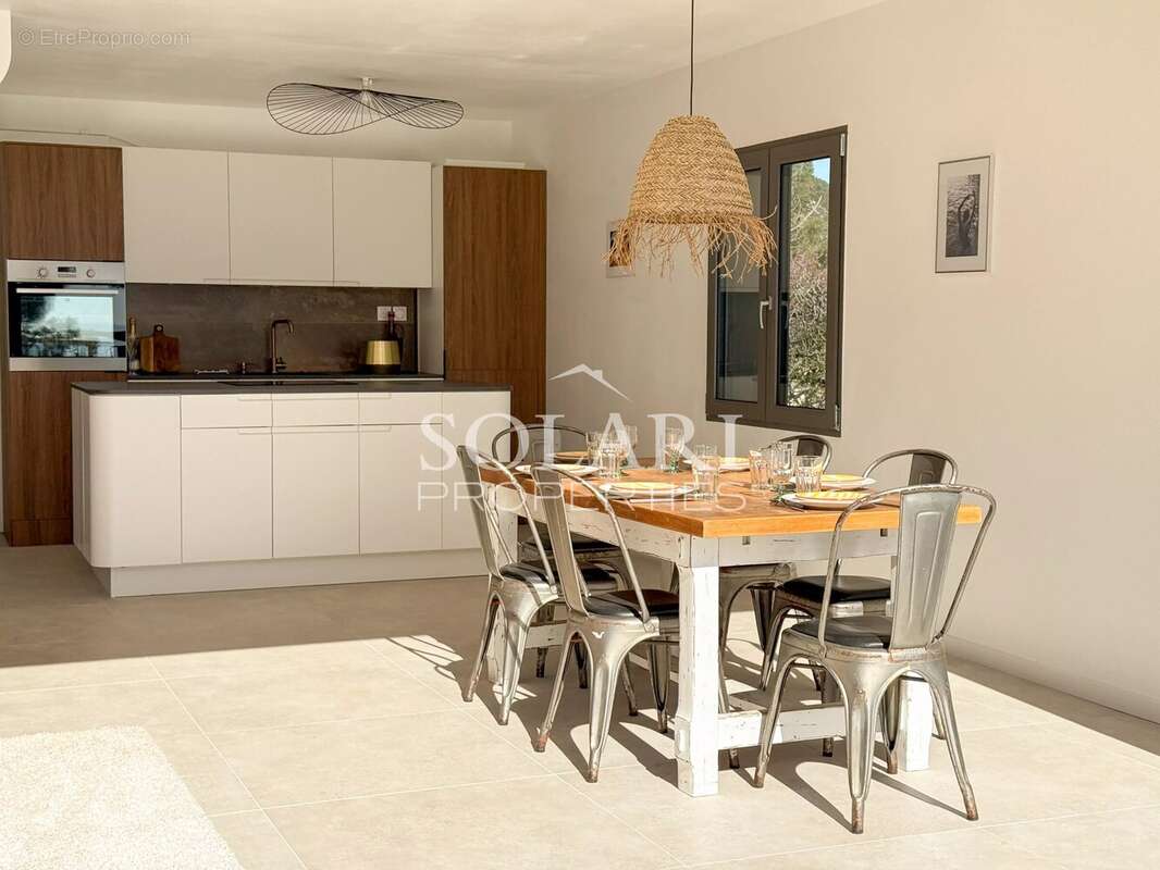 Maison à THEOULE-SUR-MER