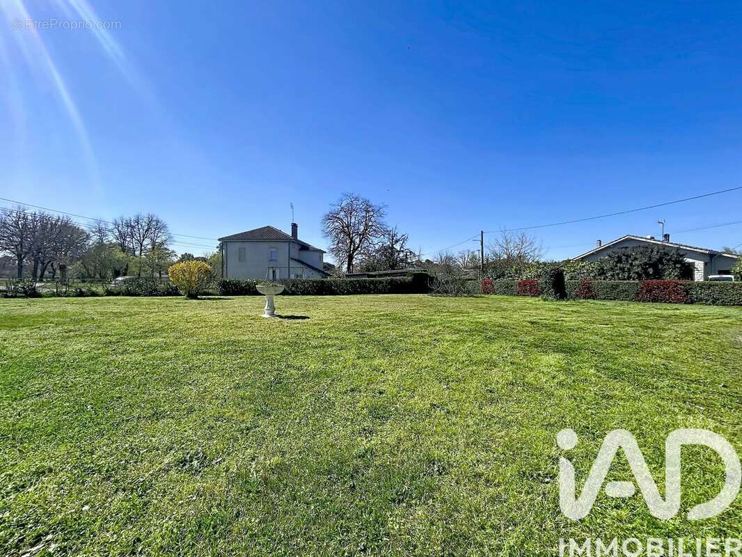 Maison 120 m² à Houeilles  - photo 7