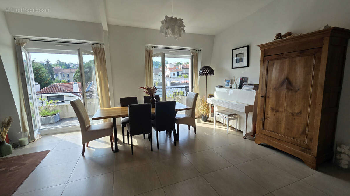 Appartement à NANTERRE