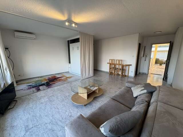 Appartement à VILLENEUVE-LOUBET