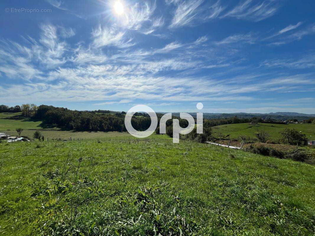 Terrain à ALLASSAC