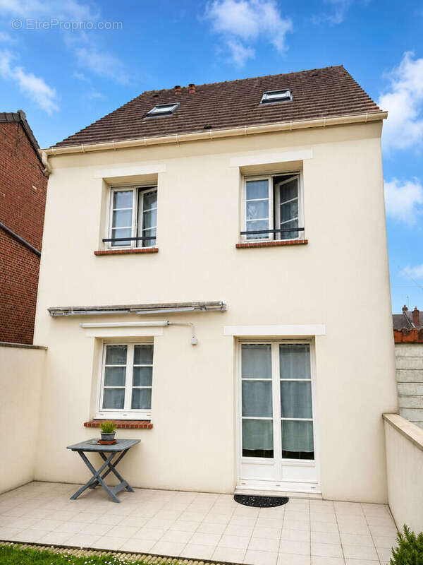 Maison à SAINT-JUST-EN-CHAUSSEE