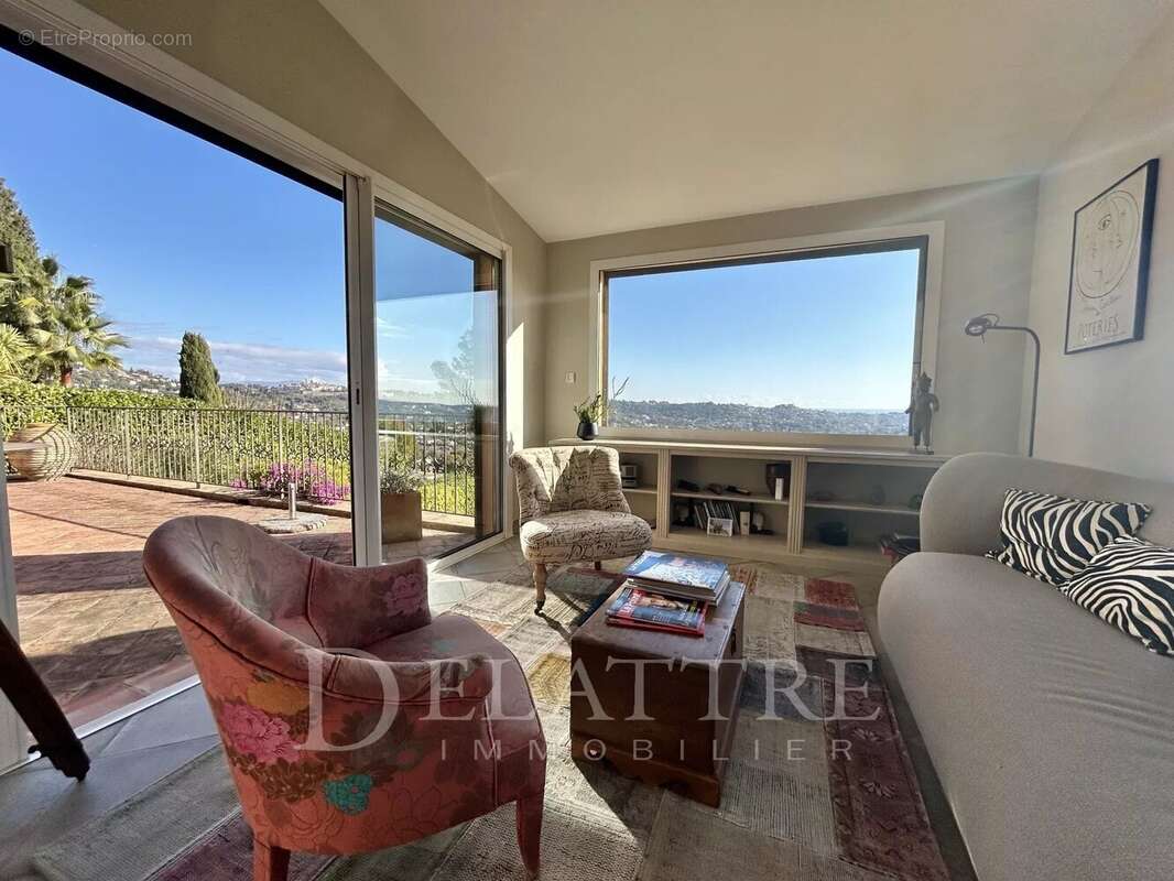 Maison à LA COLLE-SUR-LOUP