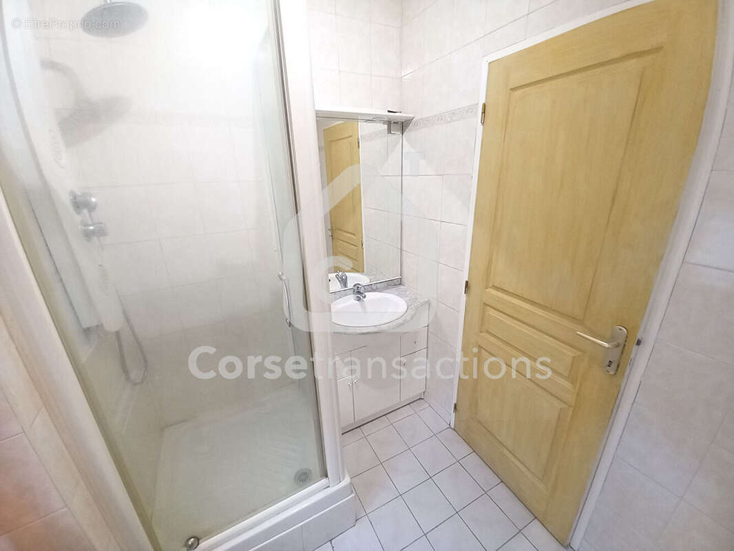 Appartement à MARSEILLE-6E