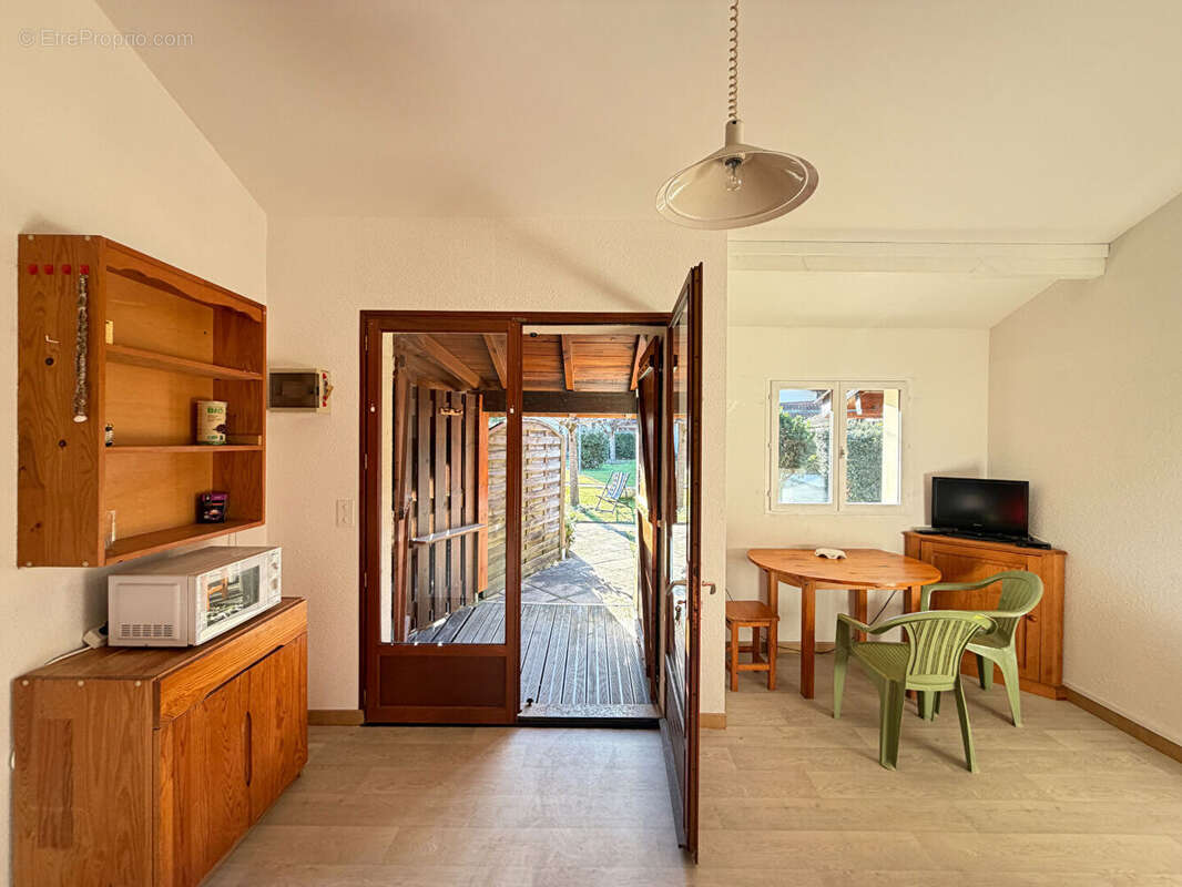 Appartement à MOLIETS-ET-MAA