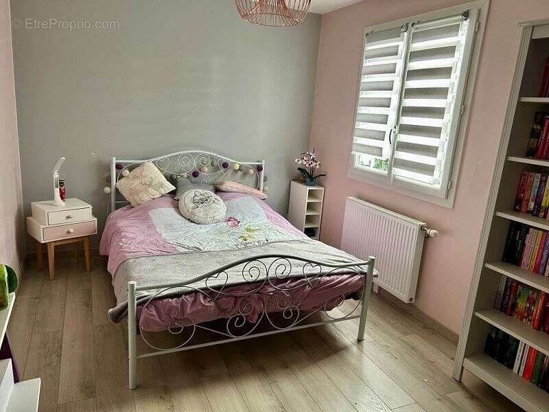 Maison à MONTROND-LES-BAINS