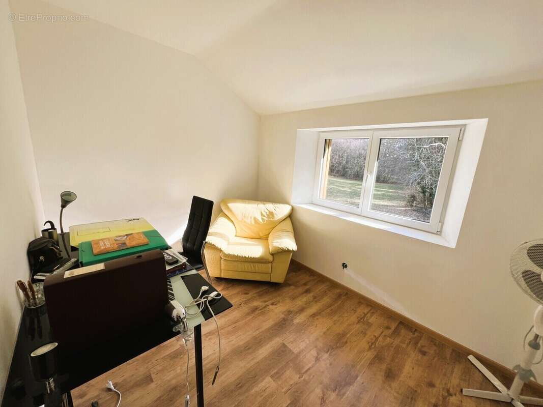 Maison à SAINT-PARDOUX-LA-CROISILLE