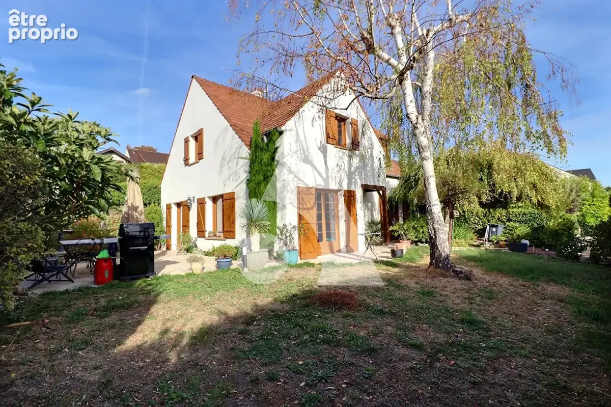 Maison individuel 7 pièces avec piscine - CENTRE VILLE - photo 12